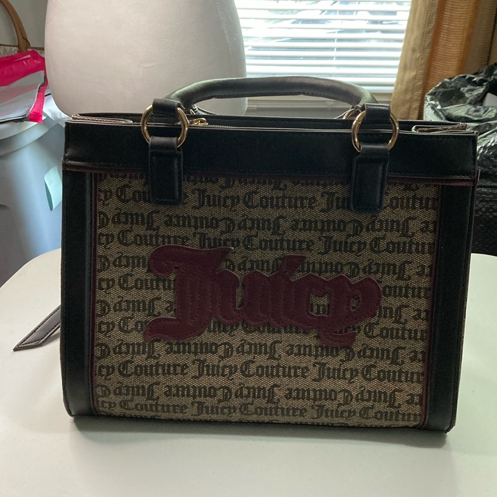 Juicy Couture Beautiful Tan & Brown Monogram Crossbody Bag EXCELLENT CONDITION
